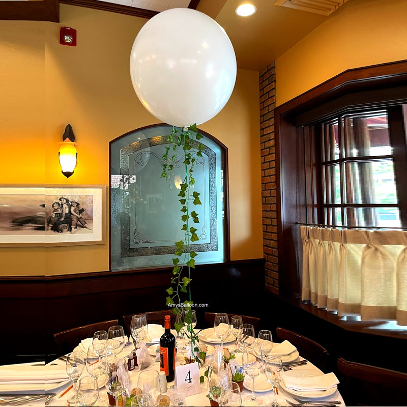 Big Balloon Centerpiece
