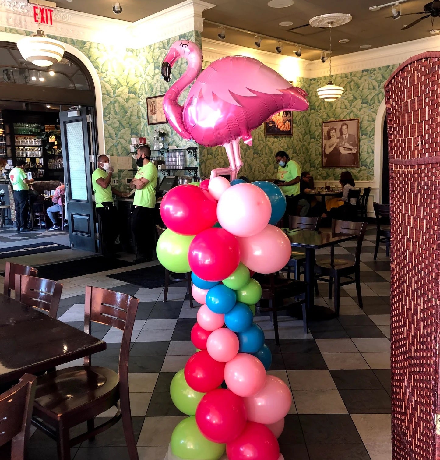 Character Roman Style Balloon Column