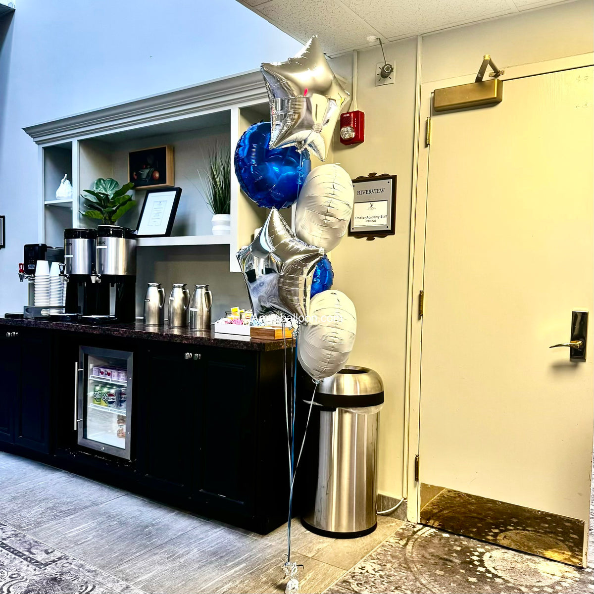 6 Foil Balloons Floor Bouquet