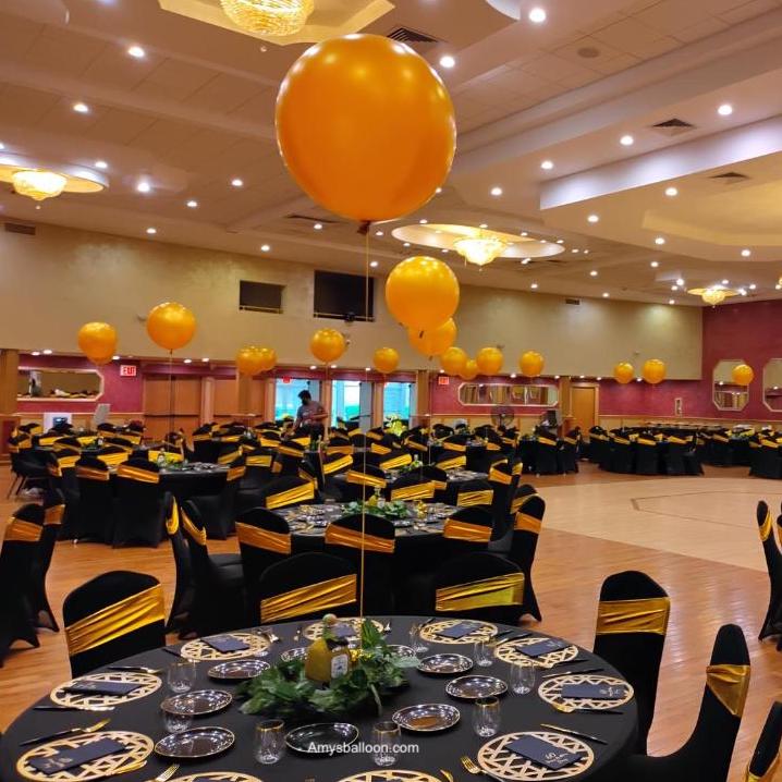 Big Balloon Centerpiece